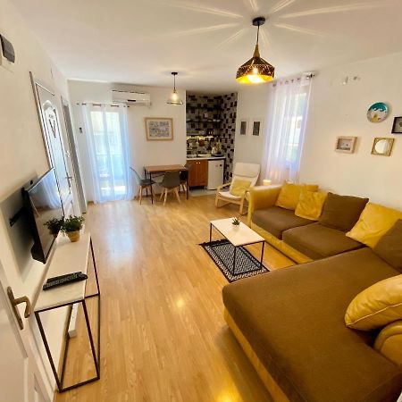 Apartments Rux De Luxe Бар Екстериор снимка