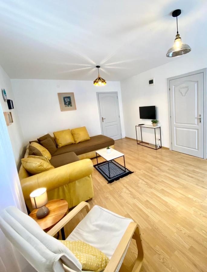 Apartments Rux De Luxe Бар Екстериор снимка