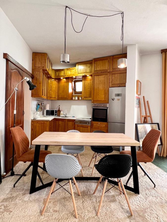 Apartments Rux De Luxe Бар Екстериор снимка