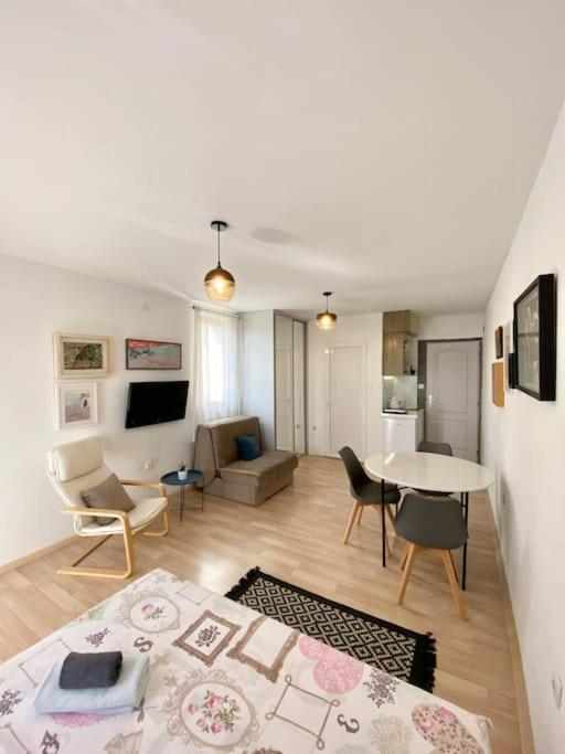 Apartments Rux De Luxe Бар Екстериор снимка