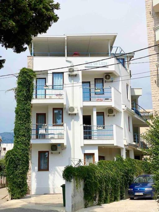 Apartments Rux De Luxe Бар Екстериор снимка