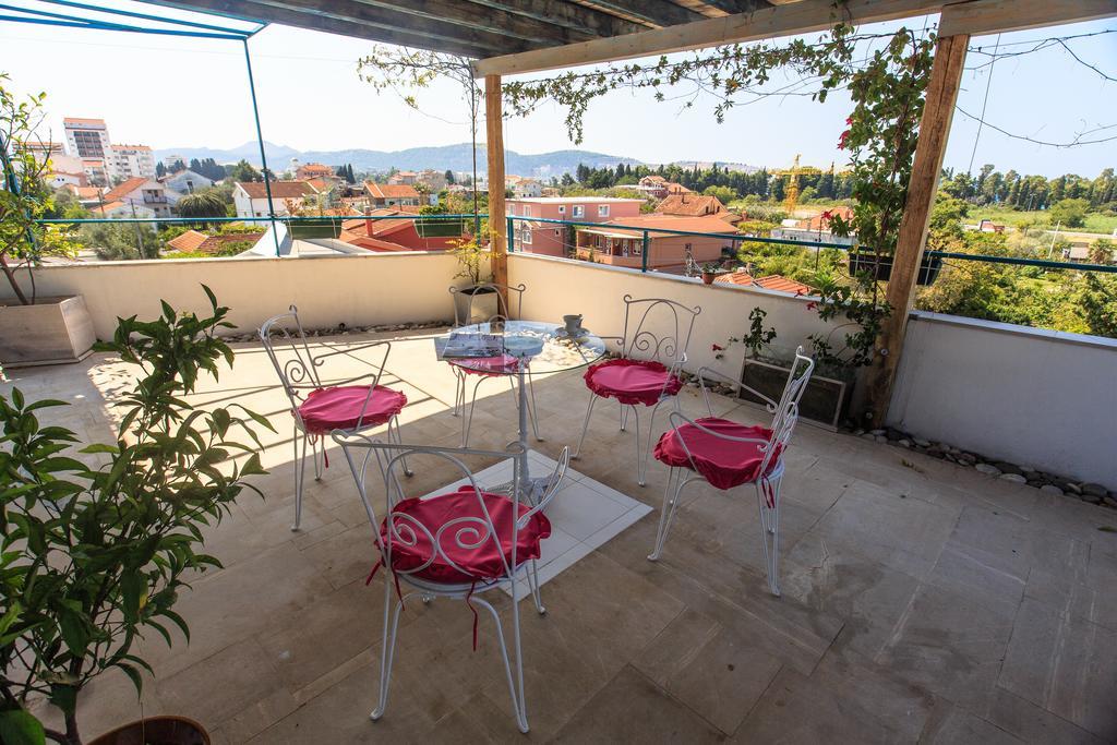 Apartments Rux De Luxe Бар Екстериор снимка